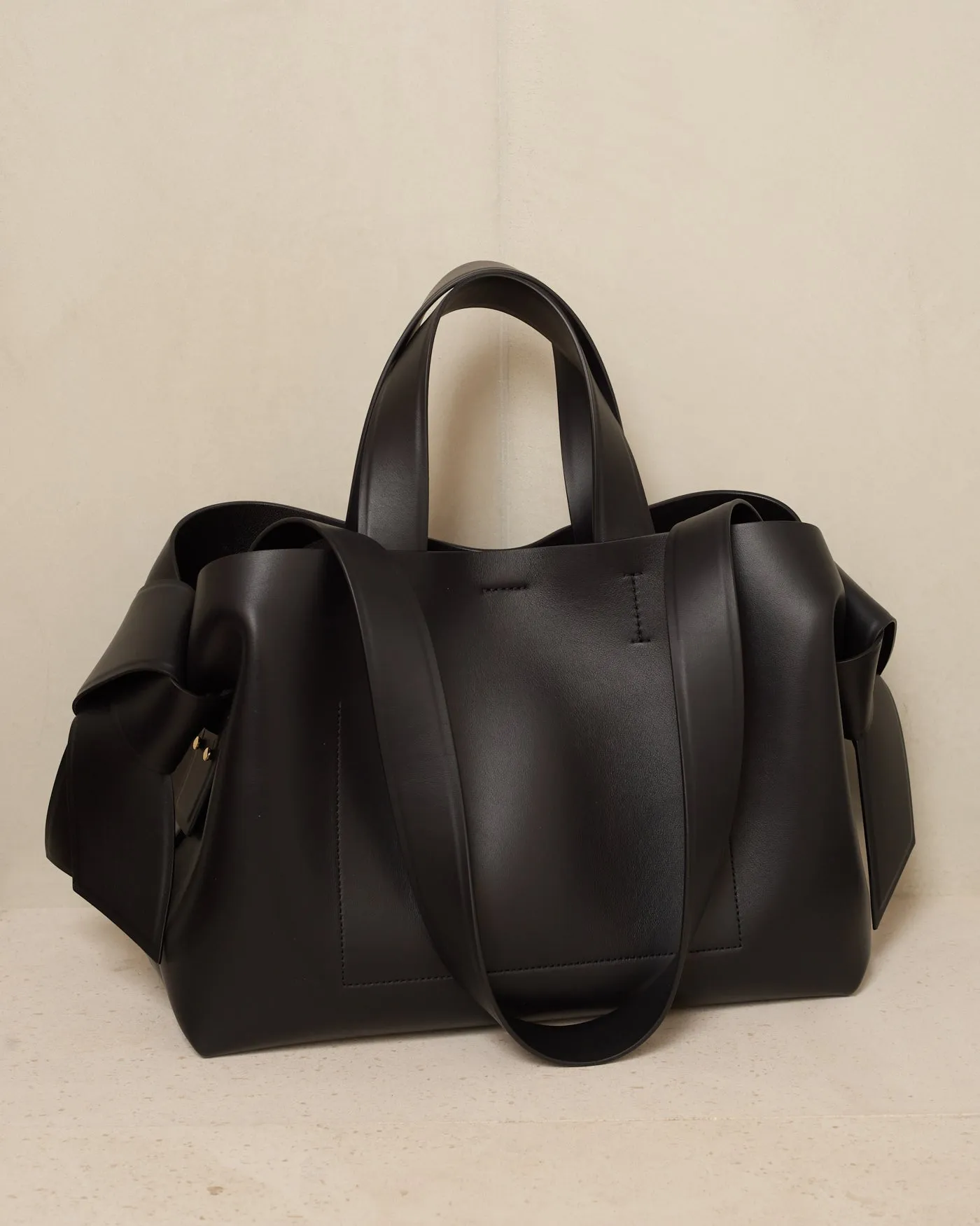 Black Musubi Midi Tote