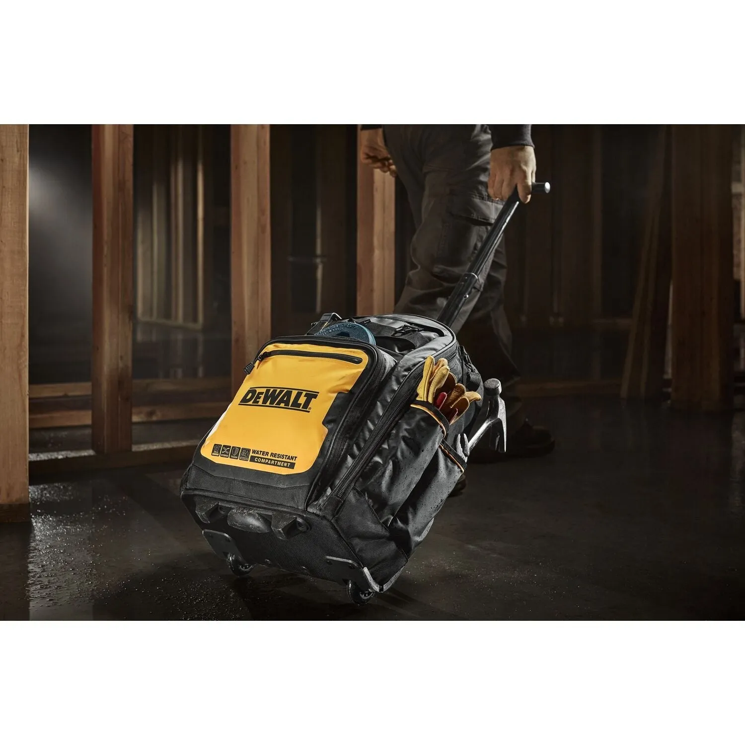 DEWALT DWST560101-PRO Backpack on Wheels