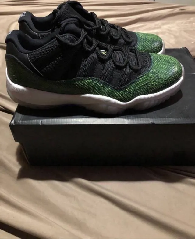 Nike air jordan 11 xi low retro nightshade  snakeskin