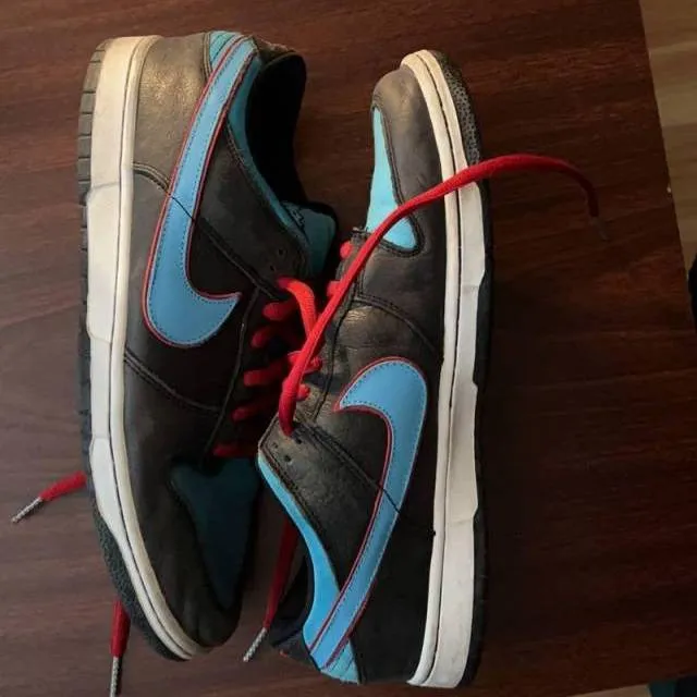 Nike sb dunk low angels and demons