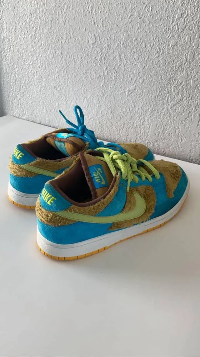 Nike sb dunk low baby bear