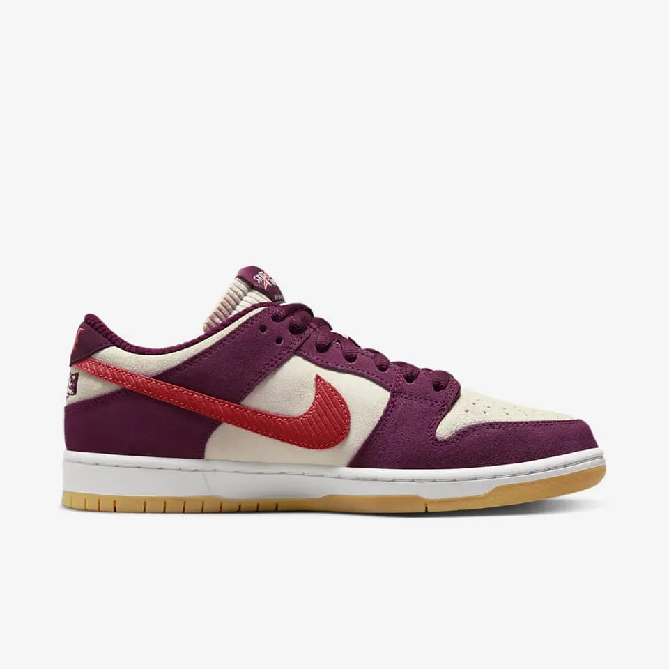 Nike SB Dunk Low Skate Like a Girl