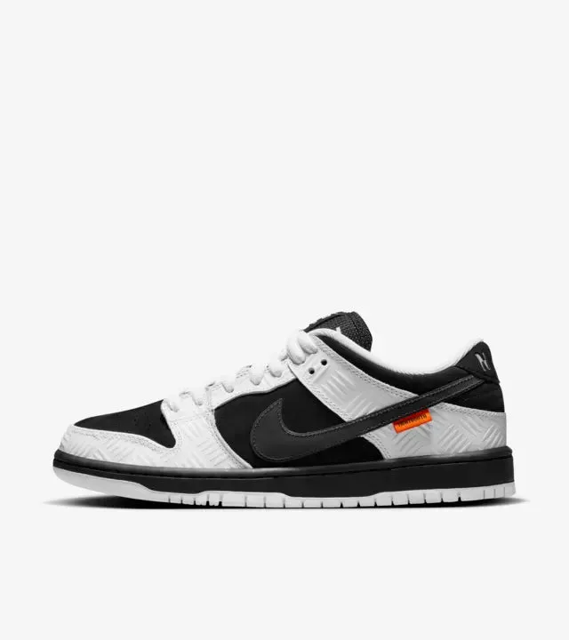 Nike SB Dunk Low Tightbooth