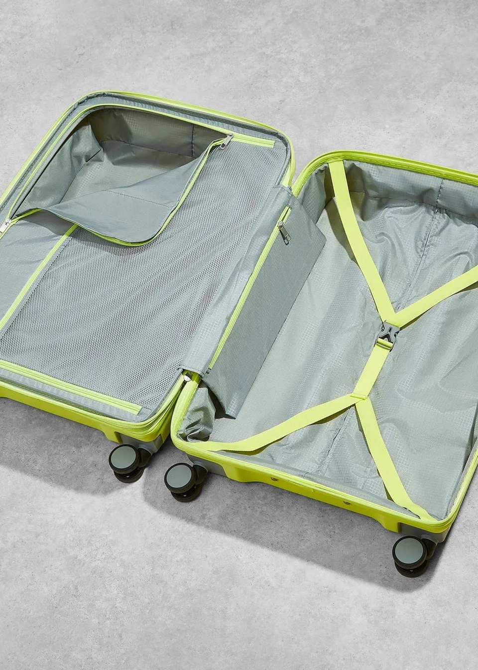 Rock Lime Tulum Suitcase