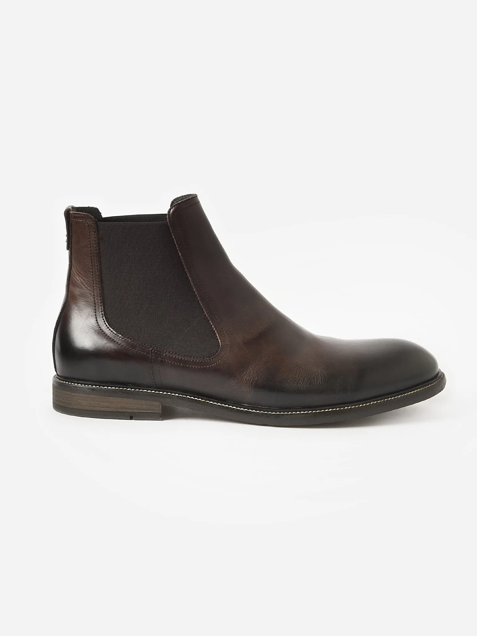     RODD AND GUNN  Men's Port Chalmers Chelsea Boot    