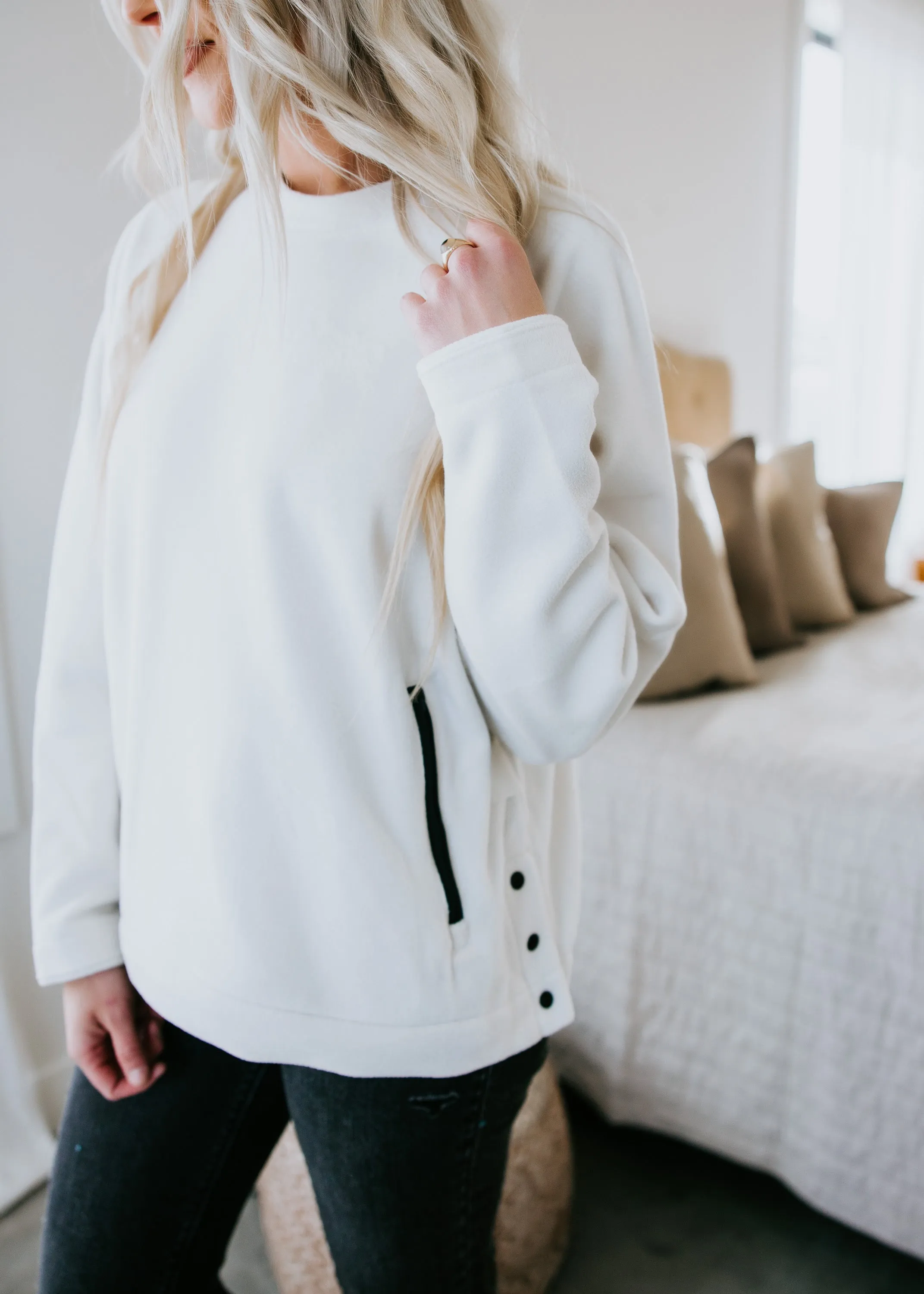 Shae Fleece Pullover