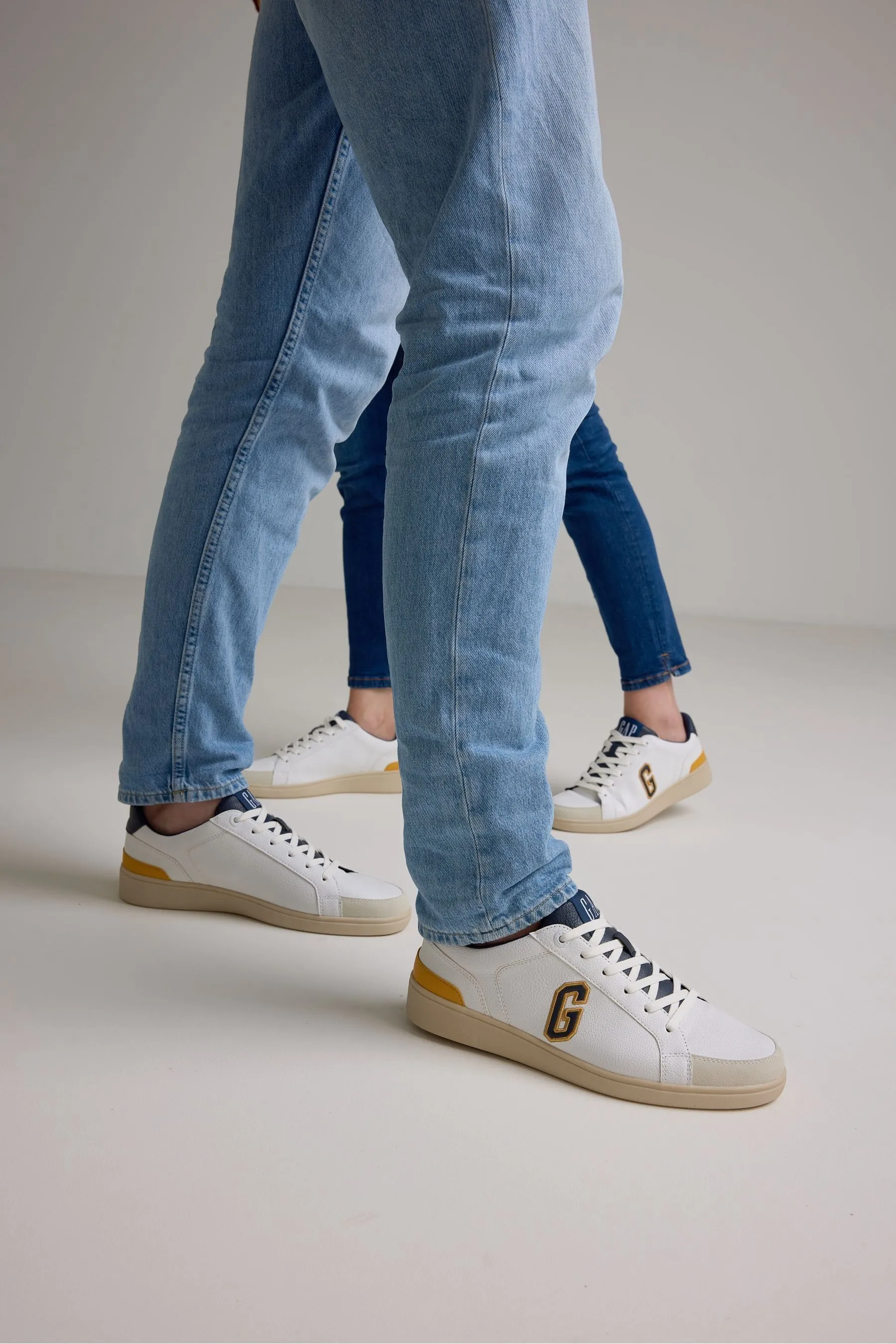 White, Yellow and Navy Seattle Kids Low Top G Trainers